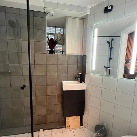 For Families & Groups-6 Guests アパート