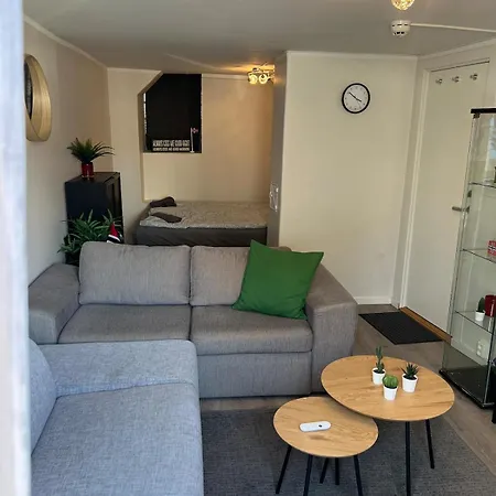 Апартаменти For Families & Groups-6 Guests