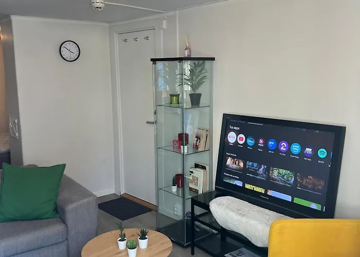 For Families & Groups-6 Guests