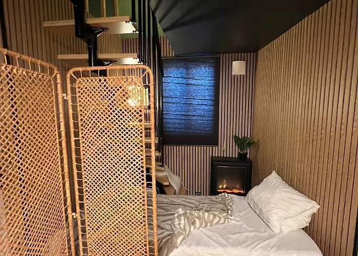 Апартаменты For Families & Groups-6 Guests *