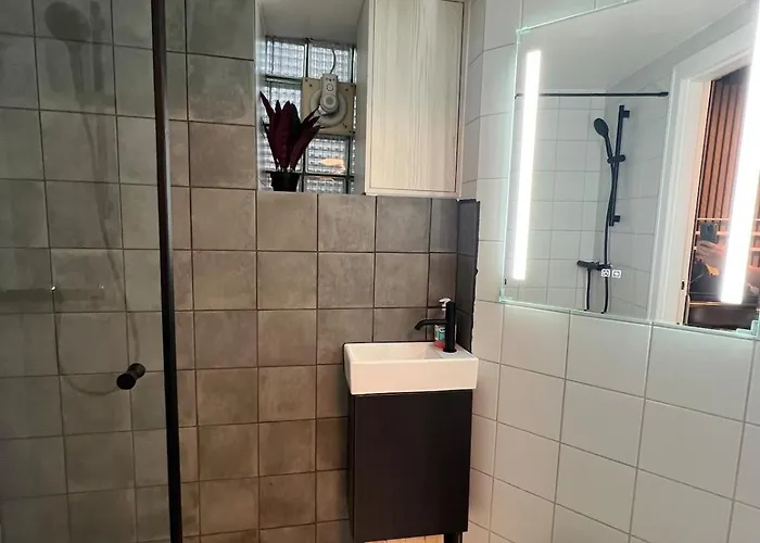 For Families & Groups-6 Guests アパート